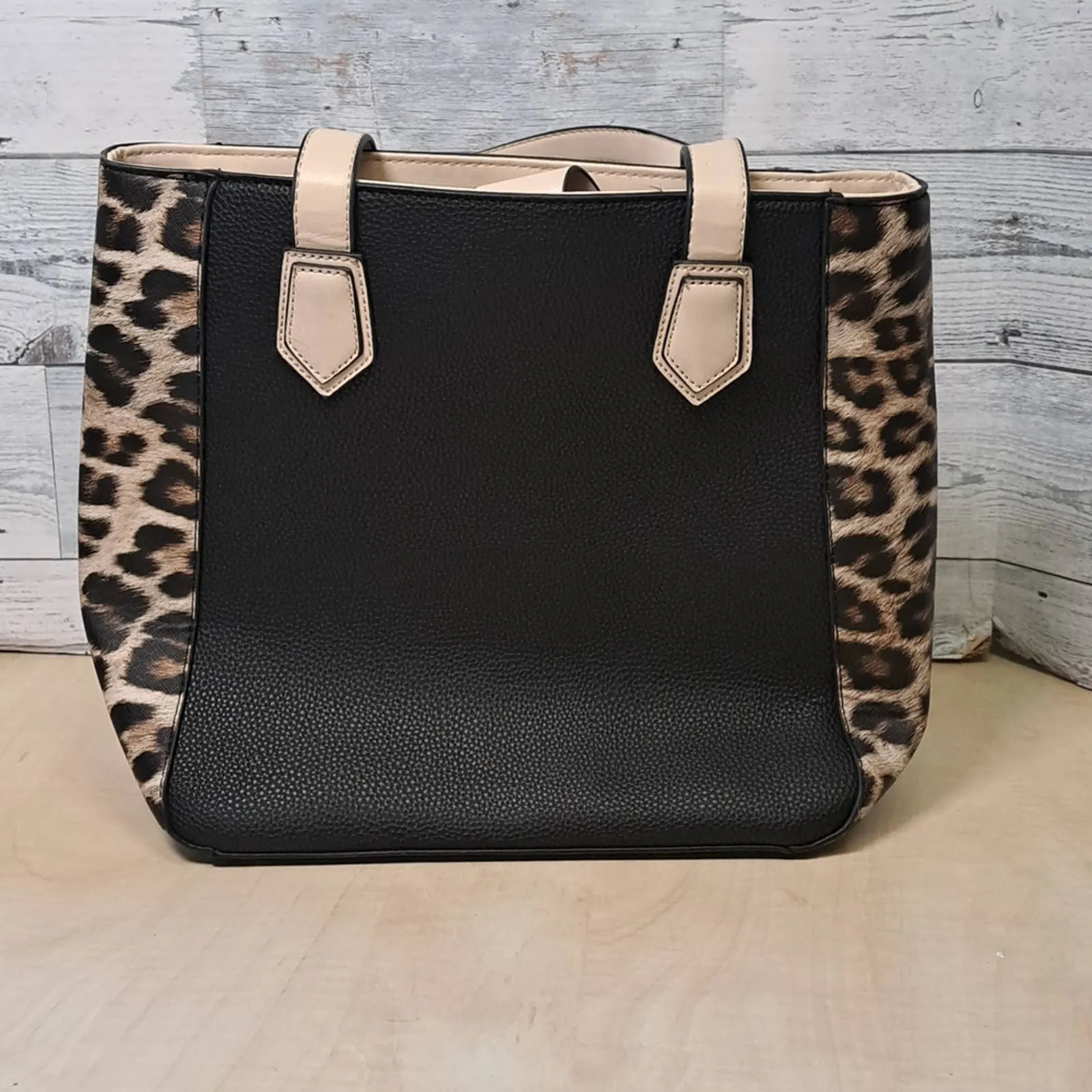 Adrienne Vittadini Lenora Leopard Tote