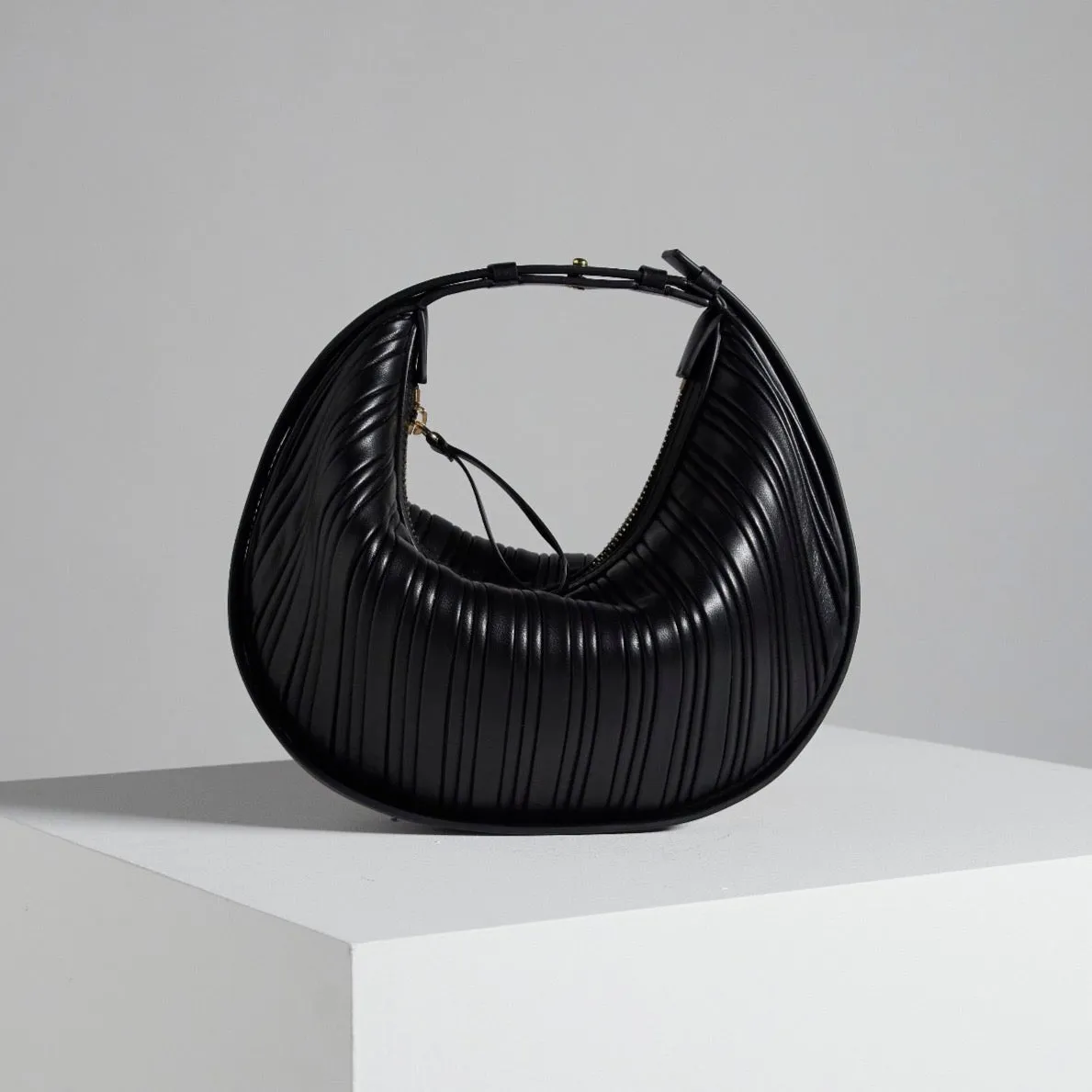 Cookie 28 Pleated Black Shoulder Bag (PRE-ORDER)